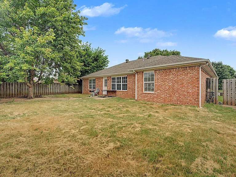 3801 SW Carriageway Ave — Photo 20