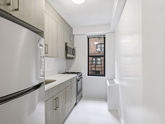 3rd image of 1981 Sedgwick Ave APT 5C