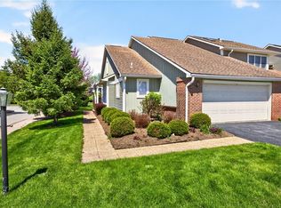 2 Montpelier Cir, Rochester, NY 14618