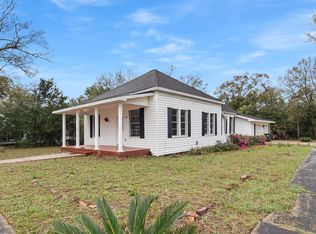 226 S 12th St, Defuniak Springs, FL 32435