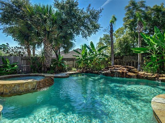 4th image of 16011 Ormonde Crossing Dr