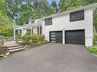 22 Arrowhead Rd, Morristown, NJ 07960