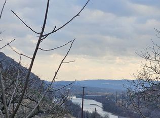 28 Penn Ave, Palmerton, PA 18071