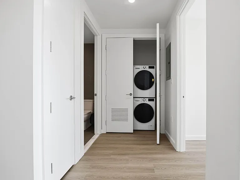 100 Sullivan Pl #609 — Photo 8
