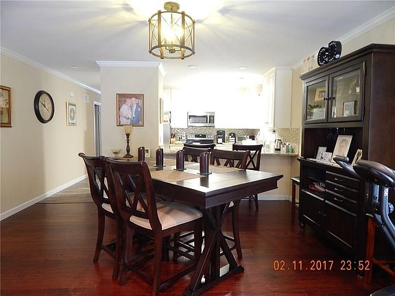 4th image of 3901 Village Green Cir #3901