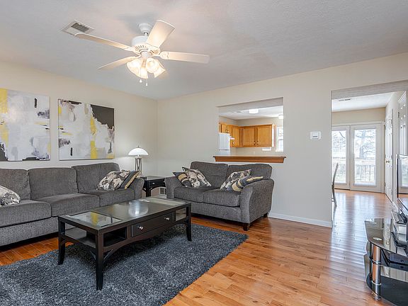 4th image of 806 Wabarto Way