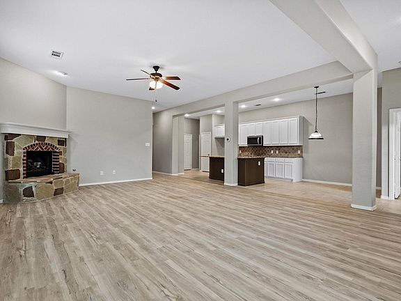 5th image of 2206 Patriot Dr