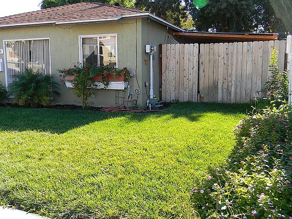 2011 Side Planter Fence