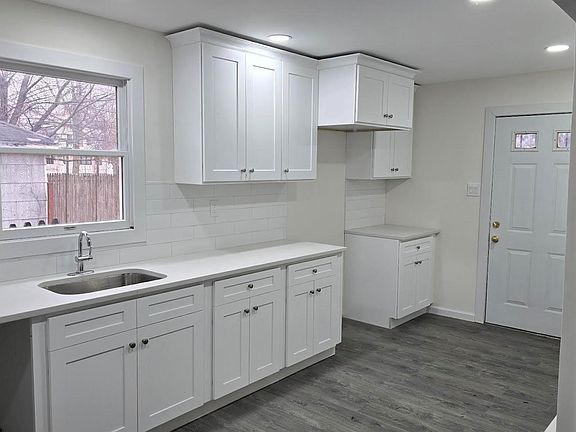 4th image of 104-49 209th Street
