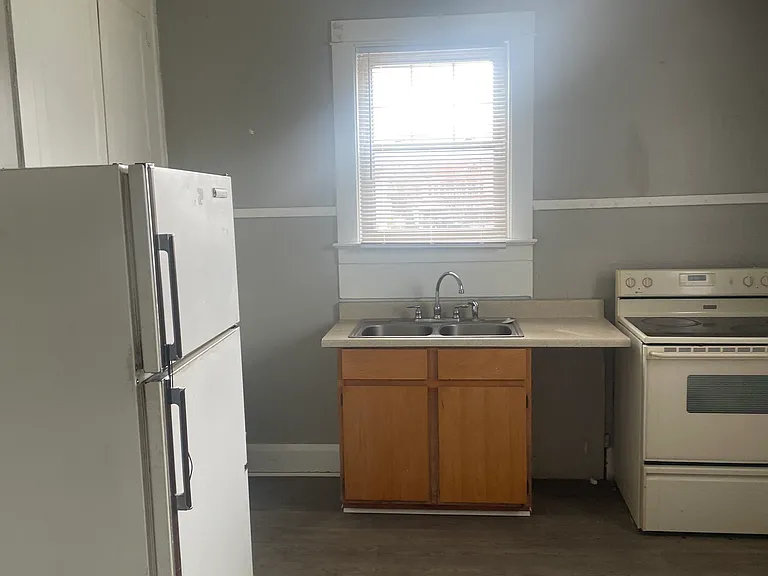 54 Lynwood Ave #1 — Photo 6