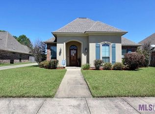9089 Highland Oaks Ave, Zachary, LA 70791