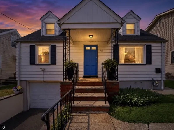 128 Livingston Rd, Linden City, NJ 07036