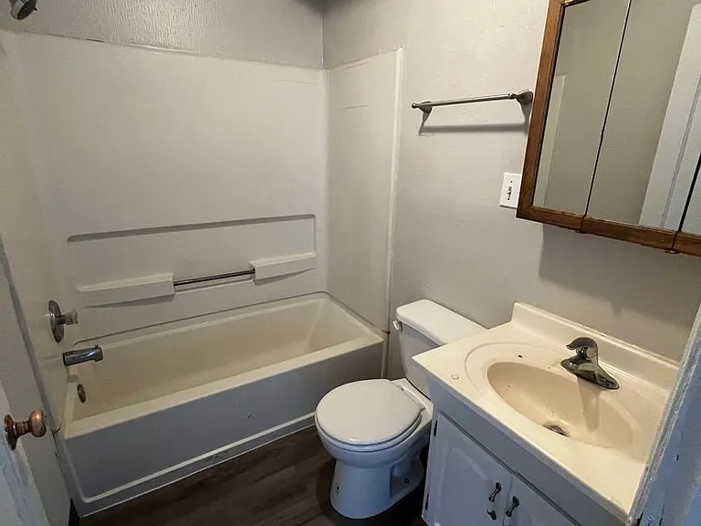 1636 N Arthur Ave — Photo 8