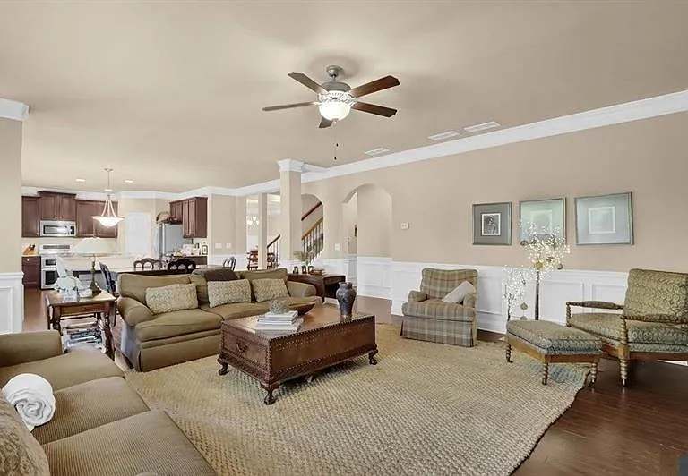 4960 Wilshire Xing — Photo 31