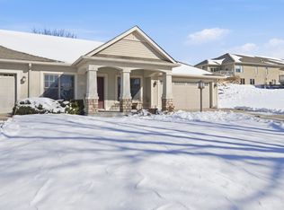 5205 Sunridge Dr, Pleasant Hill, IA 50327