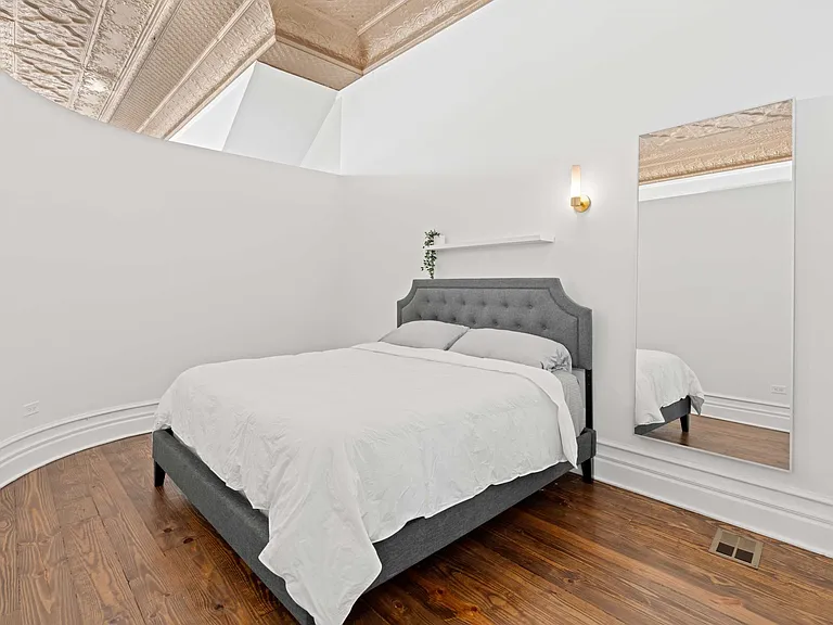 1400 W Chestnut St #1 — Photo 9