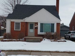 22955 Gaukler St, Saint Clair Shores, MI