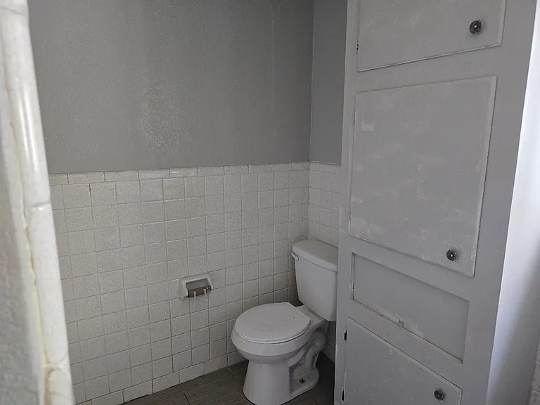 933 Carondolet Ct — Photo 8