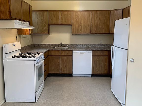 4th image of 1043 Miller Ave