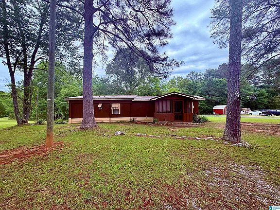2nd image of 806 Pine Grove Rd