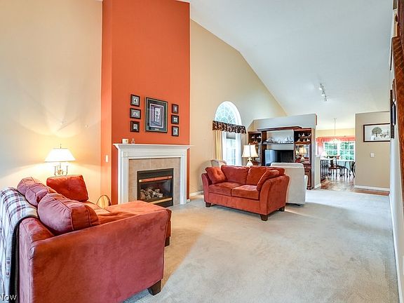 4th image of 9270 Clark Cir