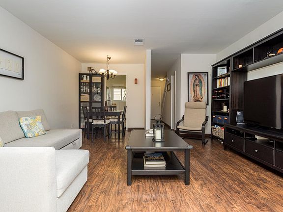 3rd image of 1360 Terra Nova Blvd