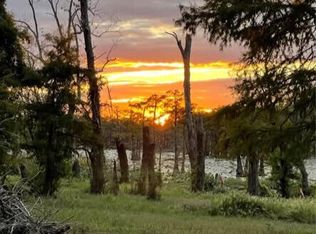 1743 The Rocks Rd, Woodville, MS 39669