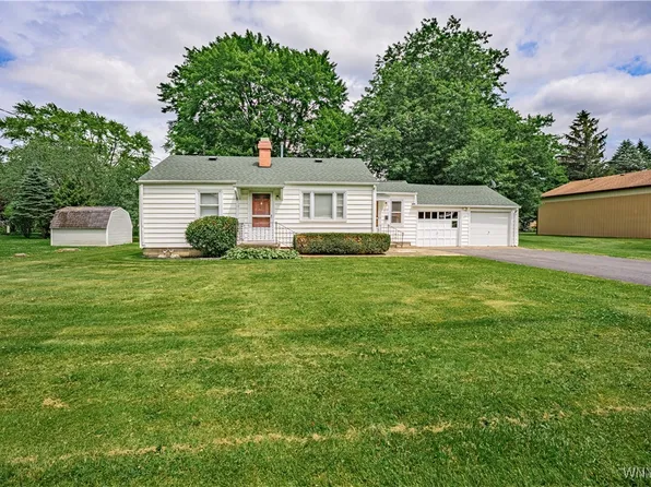 2659 Grace Ave, Newfane, NY 14108