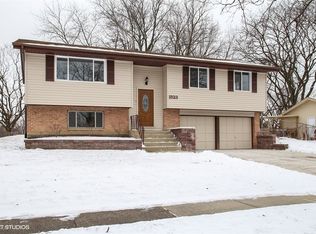 1523 Dedham Ln, Schaumburg, IL 60193