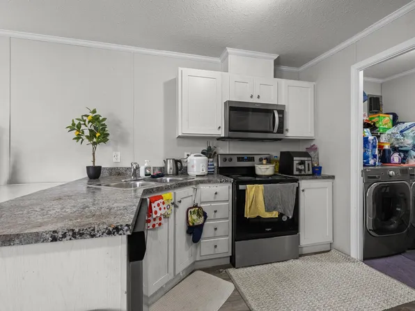 405 31st Ave Lot 16, Minot, ND 58701