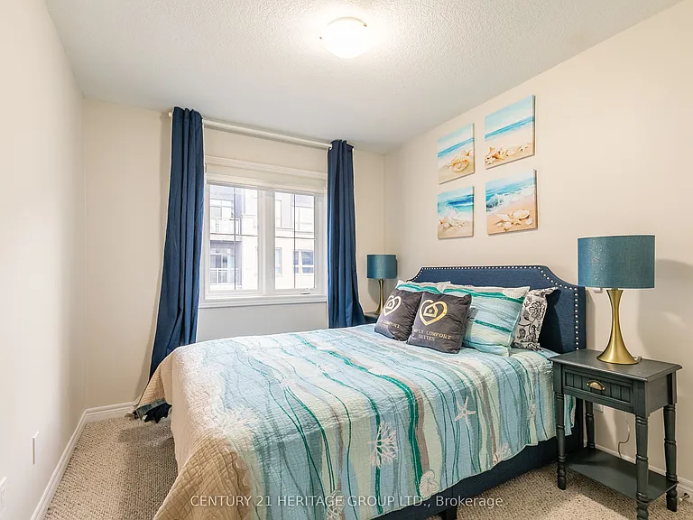 38 Southshore Cres — Photo 20
