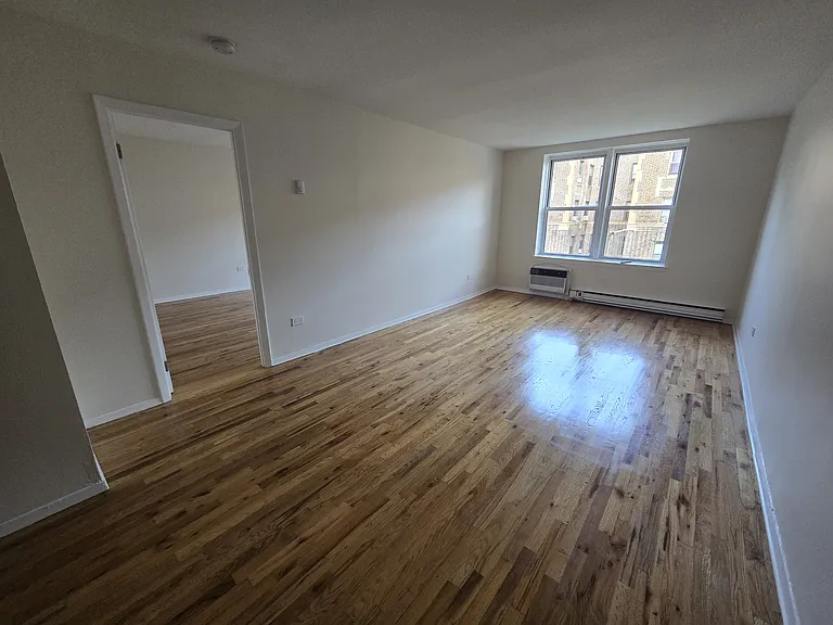 3128 29th St #4A — Photo 2