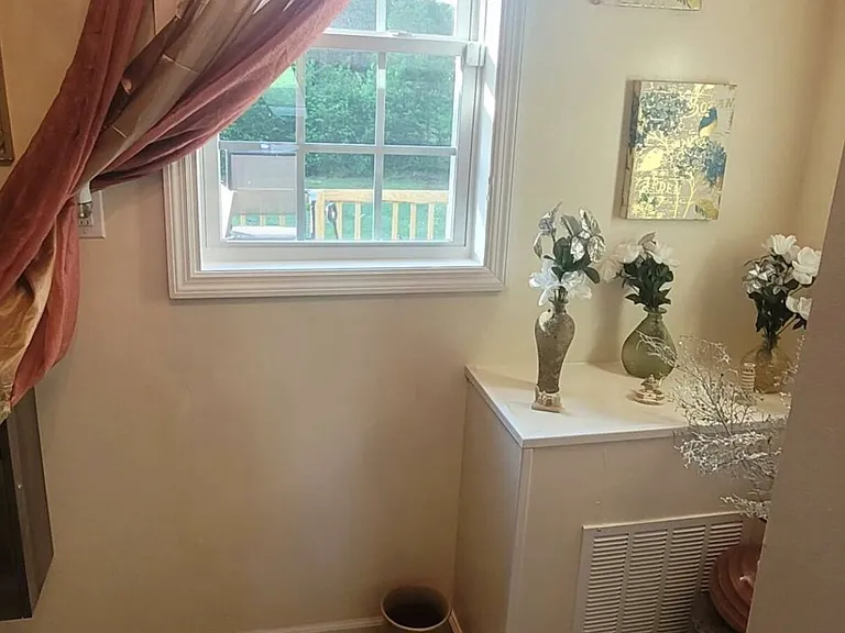 537 Stevenson Rd — Photo 10