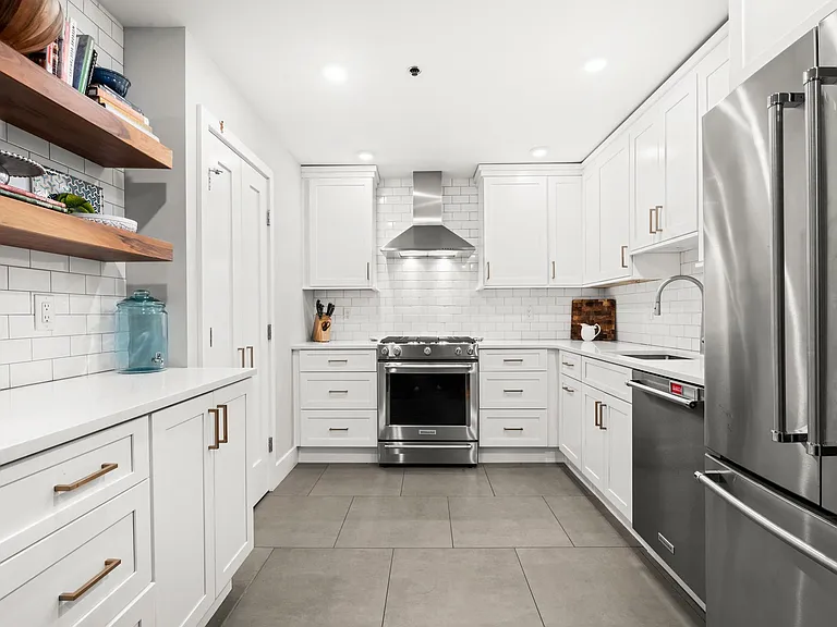 613 Madison St #B — Photo 15