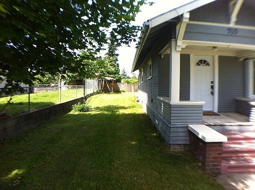 2nd image of 915 Cogean Ave