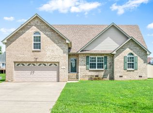 733 Meriwether Rd, Clarksville, TN 37040