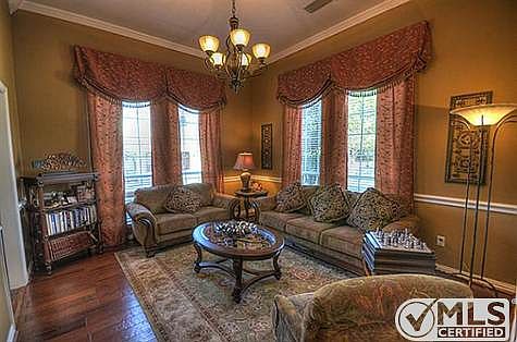 3rd image of 1600 Greenhill Ct