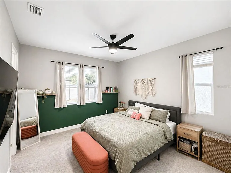 128 Arlington Square Ct — Photo 11