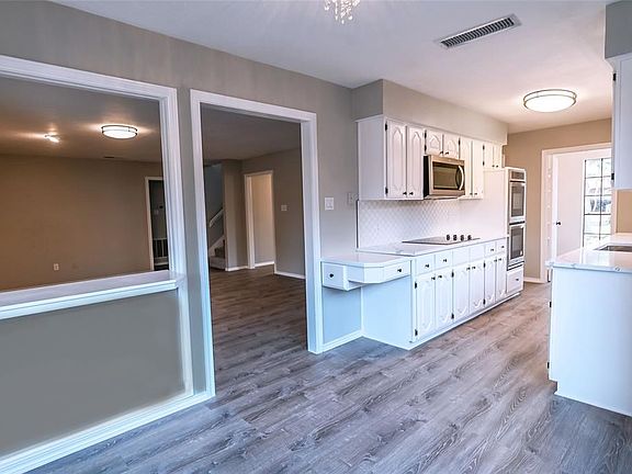 2nd image of 1207 Timber Valley Dr