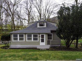 104 Ramapo Valley Rd, Oakland, NJ 07436