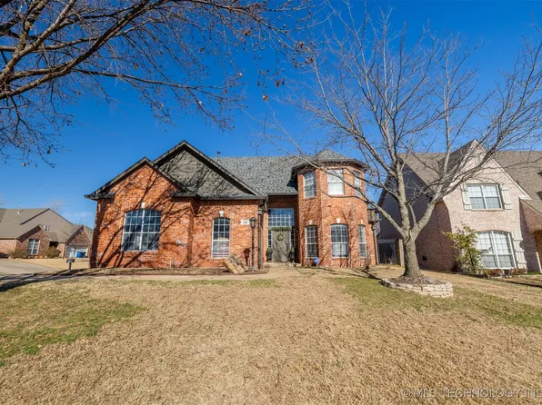 6801 E 83rd St, Tulsa, OK 74133