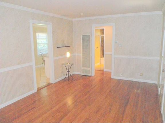 3rd image of 492 Marshall Ave