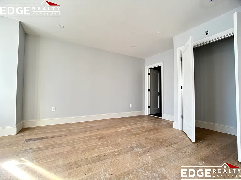 425 Market St #202 — Photo 7