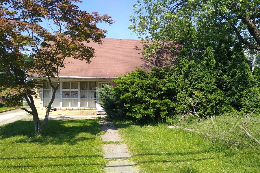 1st image of 1745 W Marshall St