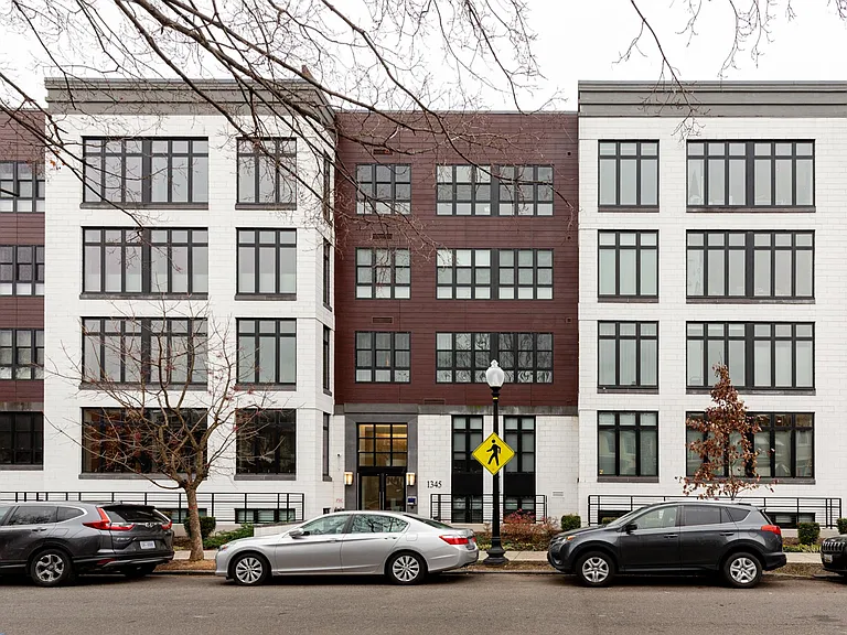 1345 K St SE #407 — Photo 32