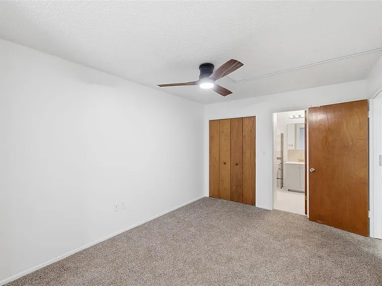 5060 76th Ave N #409 — Photo 20