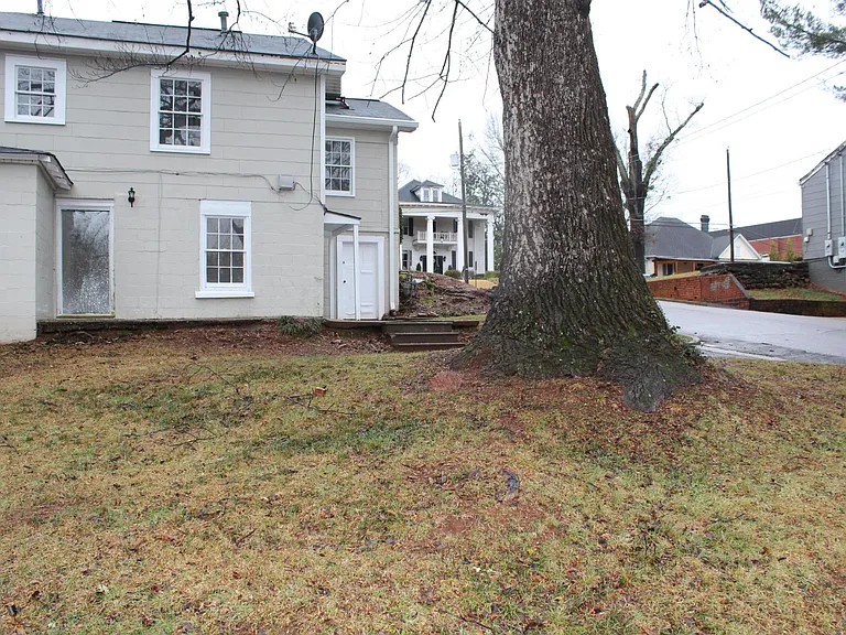 301B Park Ave — Photo 20
