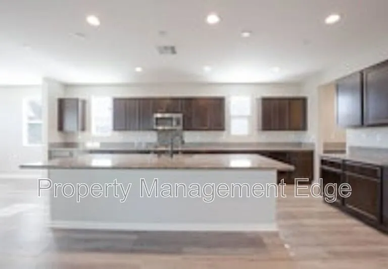 30524 Fragrant St — Photo 25