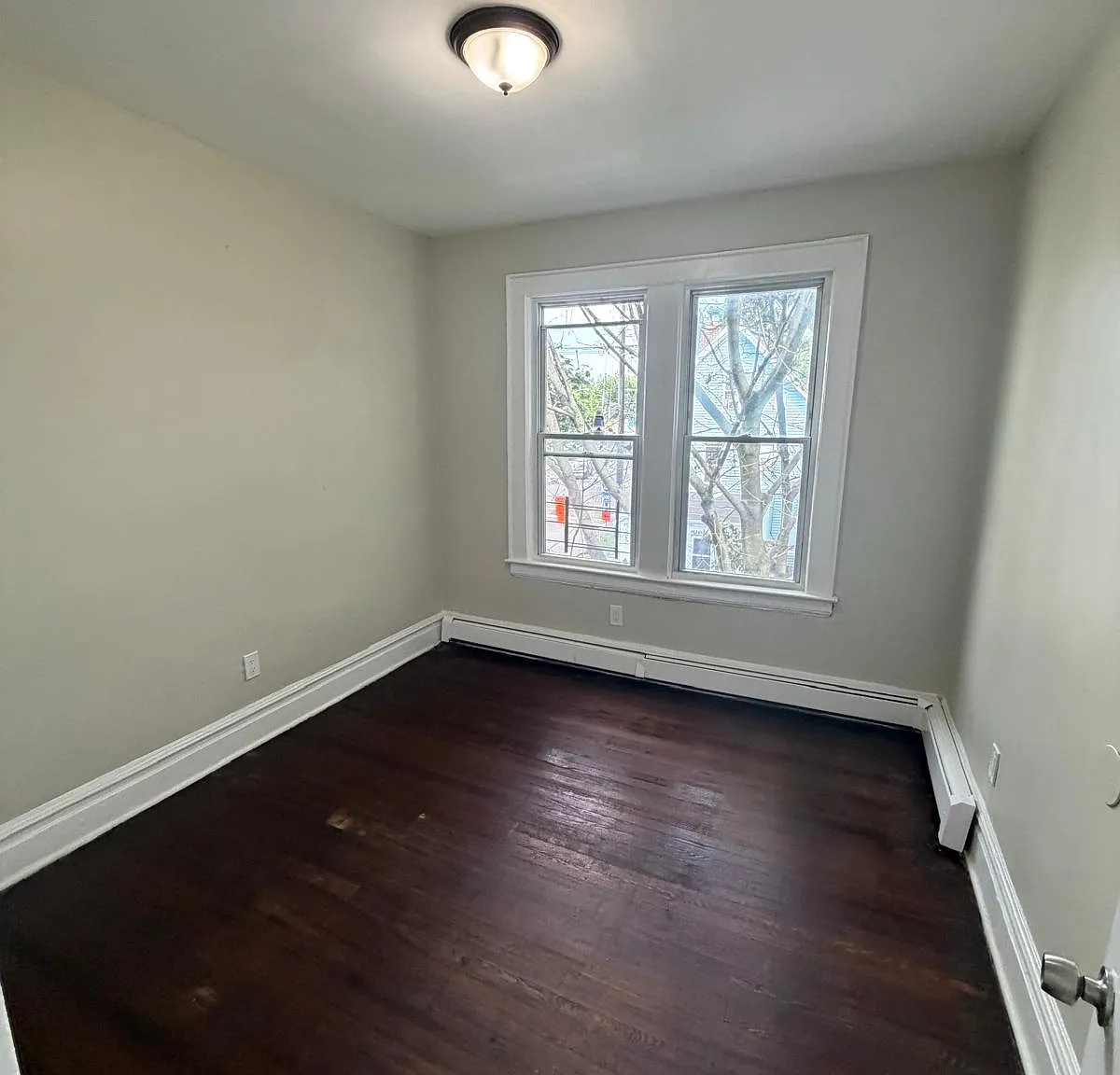 3 bed, $2,100 — Photo 2