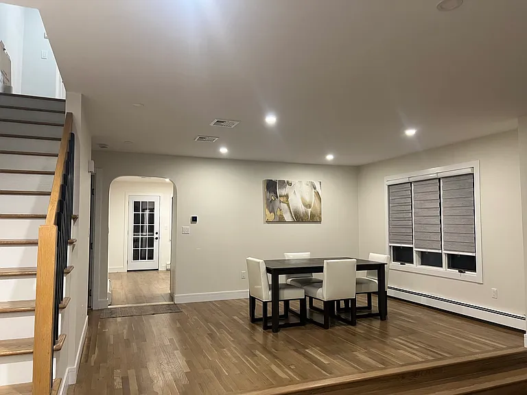 289 Knox Ave #1 — Photo 9